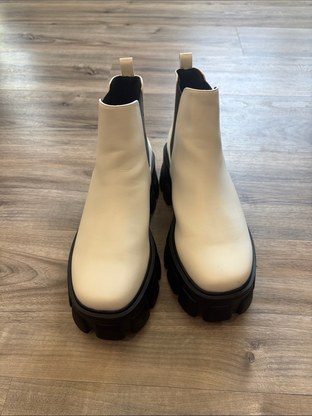 Forever 21 White Chelsea Lug Sole Ankle Boots
